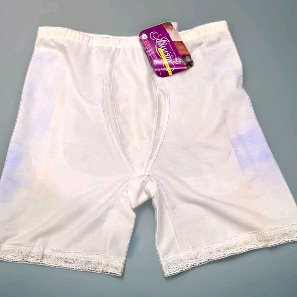 NWT Ilusion Women’s Boyshort Panties, Solid White, Size L, Regular, 1 Pack
